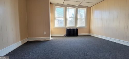 5034 F St, Philadelphia, PA 19124-3502