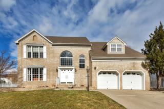 11 Cardinal Way, Raritan, NJ 08869-1024