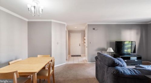 363 Silvia St, Trenton NJ 08628-3237 exterior