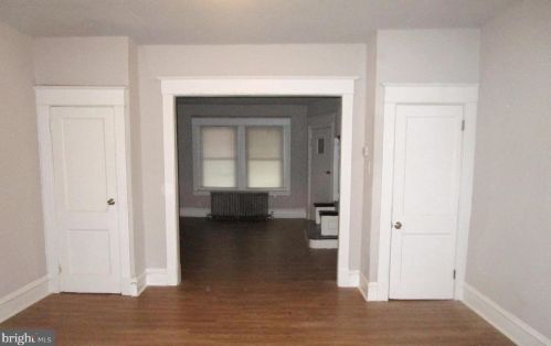 4829 10th St, Philadelphia PA  19141-3929 exterior