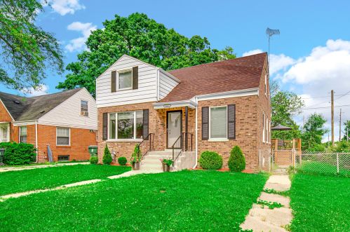 14165 Calumet Ave, Dolton, IL 60419-1122