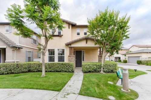 12819 Sunrose Ct, Chino, CA 91710-8219
