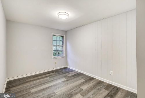 7305 Langsford Ct, Springfield VA  22153-1536 exterior