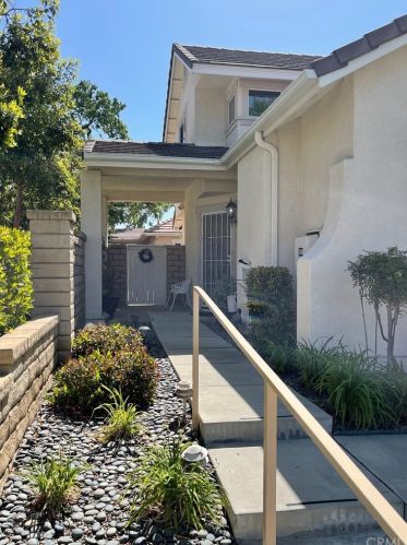 2052 Laurelwood Ave, Simi Valley, CA 93063-3562