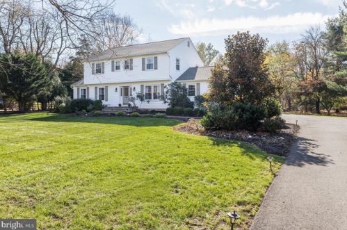 104 Cherry Brook Dr, Princeton, NJ 08540-7713
