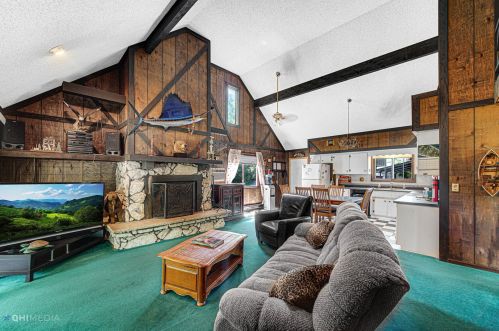 2719 River Isle Rd, Momence, IL 60954-3879