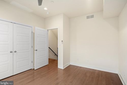 1315 20 St, Philadelphia PA 19146-4303 exterior