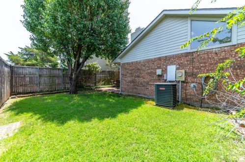 2121 Stradivarius Ln, Carrollton TX 75007-2218 exterior