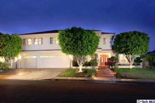 1650 Oakengate Dr, Glendale, CA 91207-1552