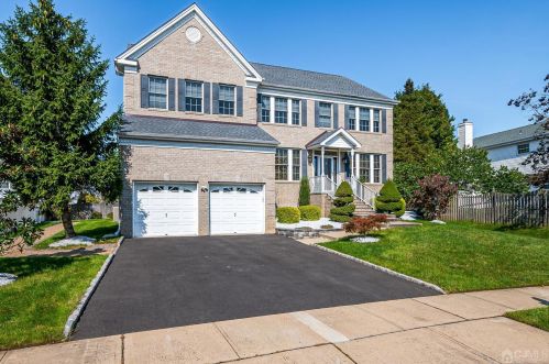 3 Raven Dr, Old Bridge, NJ 08857-3549