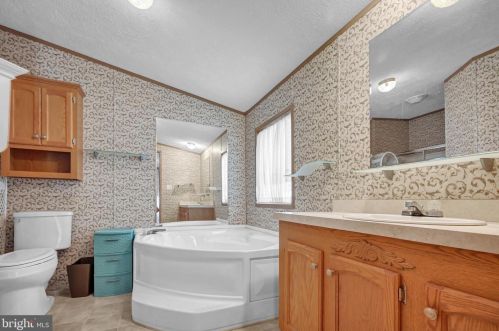 135 Raptor Dr, Hanover PA  17331-8108 exterior