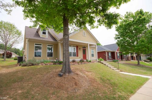 104 Majestic Dr, Newnan, GA 30265-6083
