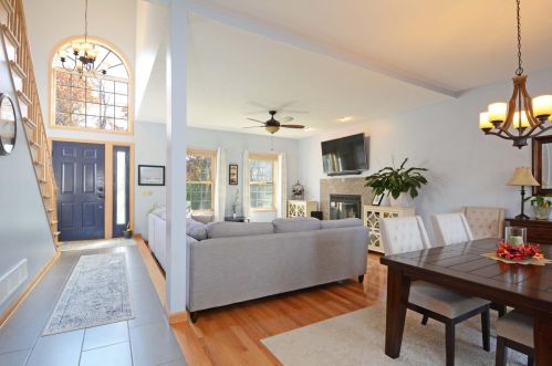 12118 Gantry Ln, Saint Paul MN  55124-6204 exterior