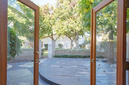 8 Spicewood Way, Irvine CA  92612-2721 exterior