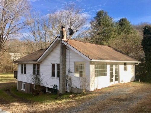 313 Sunrise Park, Sylva, NC 28779-5530