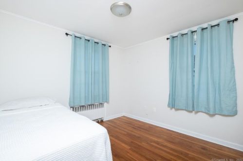 11 Dobson Cir, Middletown CT  06457-4603 exterior