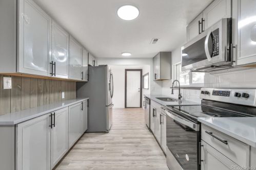 1542 Yosemite St, Denver CO  80220-5402 exterior