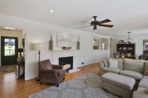 284 Elden Dr, Atlanta GA  30342-2030 exterior