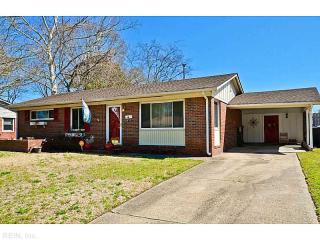 6 Rivercrest Dr, Portsmouth, VA 23701-2034
