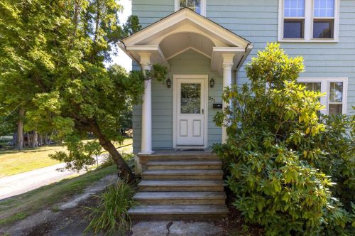 271 Lafayette Rd, Portsmouth, NH 03801-5433