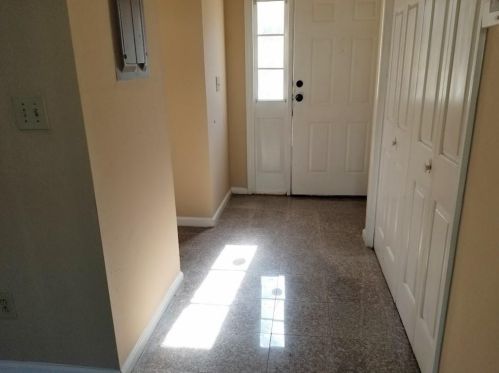 1046 Thornwoode Ln, Stone Mountain, GA 30083-2869
