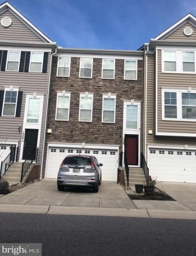 1326 Chapel Centre Dr, Gambrills, MD 21054-1978