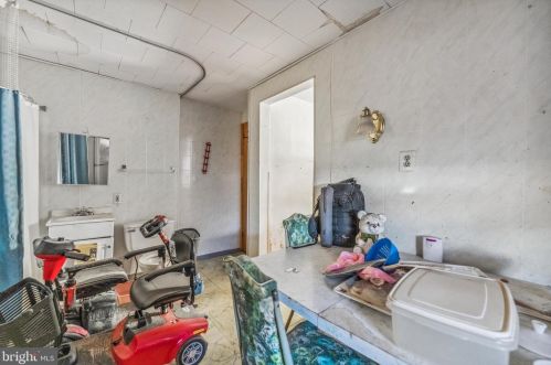 744 Lalor St, Trenton NJ  08610-6541 exterior