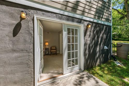 15 Bates Ave, Atlanta GA  30317-1301 exterior