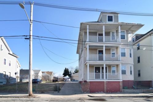 106 Ellery St, Providence, RI 02909-2107
