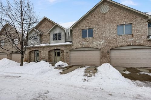 165 Carey Trl, Wood Dale, IL 60191-2061