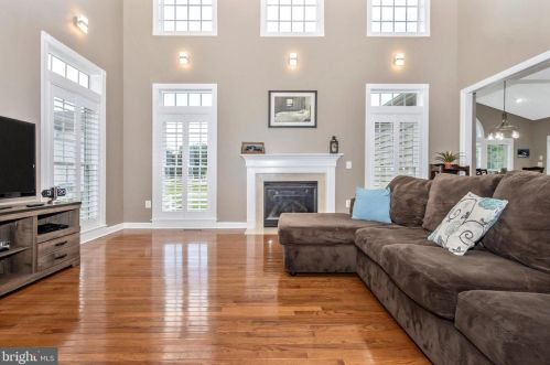 8 Farmstead Pl, Middletown MD  21769-7742 exterior