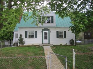 16 Beverley St, Verona, VA 24482-2530