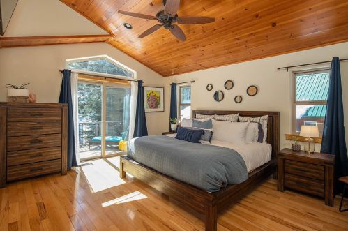 12755 Rainbow Dr, Truckee CA  96161-2645 exterior