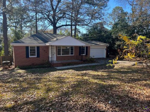 105 Lynn Ave, Warner Robins, GA 31088-4148