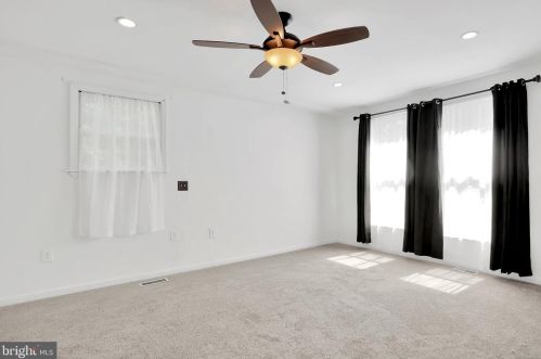 112 Algonquin Trl, Hedgesville WV  25427-5568 exterior