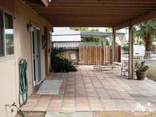 77095 Michigan Dr, Palm Desert CA  92211-7929 exterior