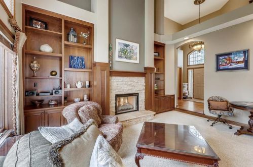 3826 Bridgewater Dr, Saint Paul MN  55123-2528 exterior
