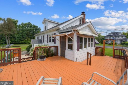 601 Mount Laurel Rd, Mount Laurel NJ  08054-9555 exterior