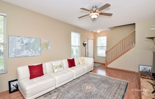 6731 Slate Dr, Carpentersville, IL 60110-2495