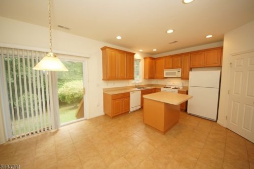 146 Jackson Ave, Princeton NJ  08540-1675 exterior