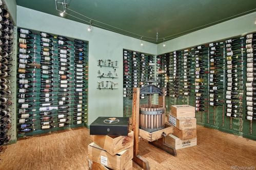 16438 Crestline Pl, Aurora CO 80015-4049 exterior