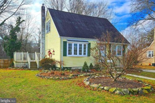 9 Harwick Dr, Trenton, NJ 08619-3010