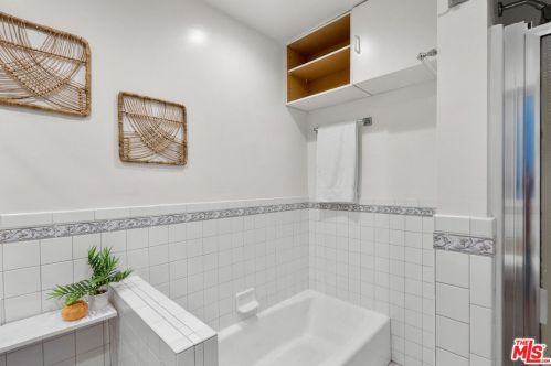 1125 Cedar St, Glendale CA  91207-1728 exterior