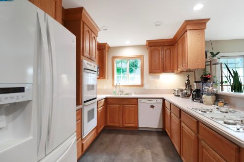 1781 Sattler Dr, Concord CA  94519-1422 exterior