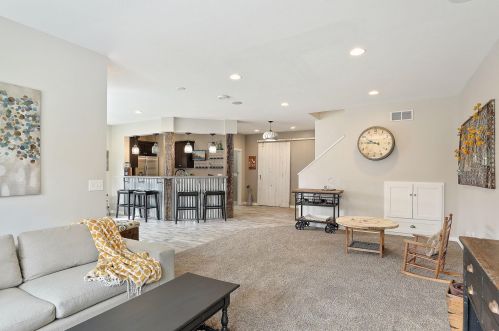 2488 Fieldstone Curv, Saint Paul MN  55129-6209 exterior