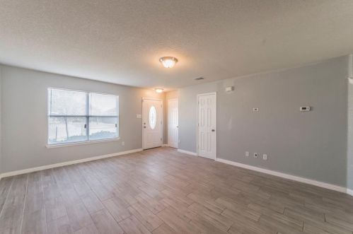 9809 Sparrow Hawk Ln, Fort Worth TX  76108-4347 exterior