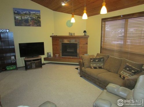 2821 Glendevey Dr, Loveland, CO 80538-2924