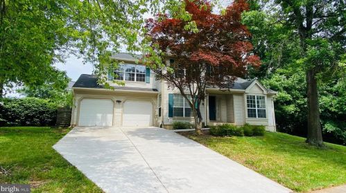 2873 Running Pump Ln, Herndon VA  20171-3617 exterior
