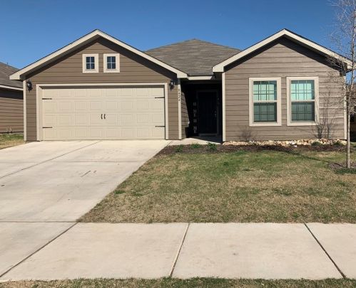 8424 Steel Dust Dr, Fort Worth, TX 76179-4350