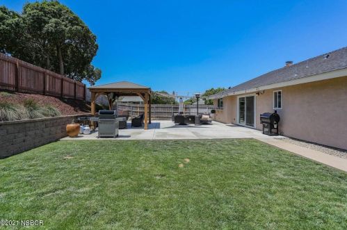 1368 Revere St, Santa Maria CA  93455-4467 exterior